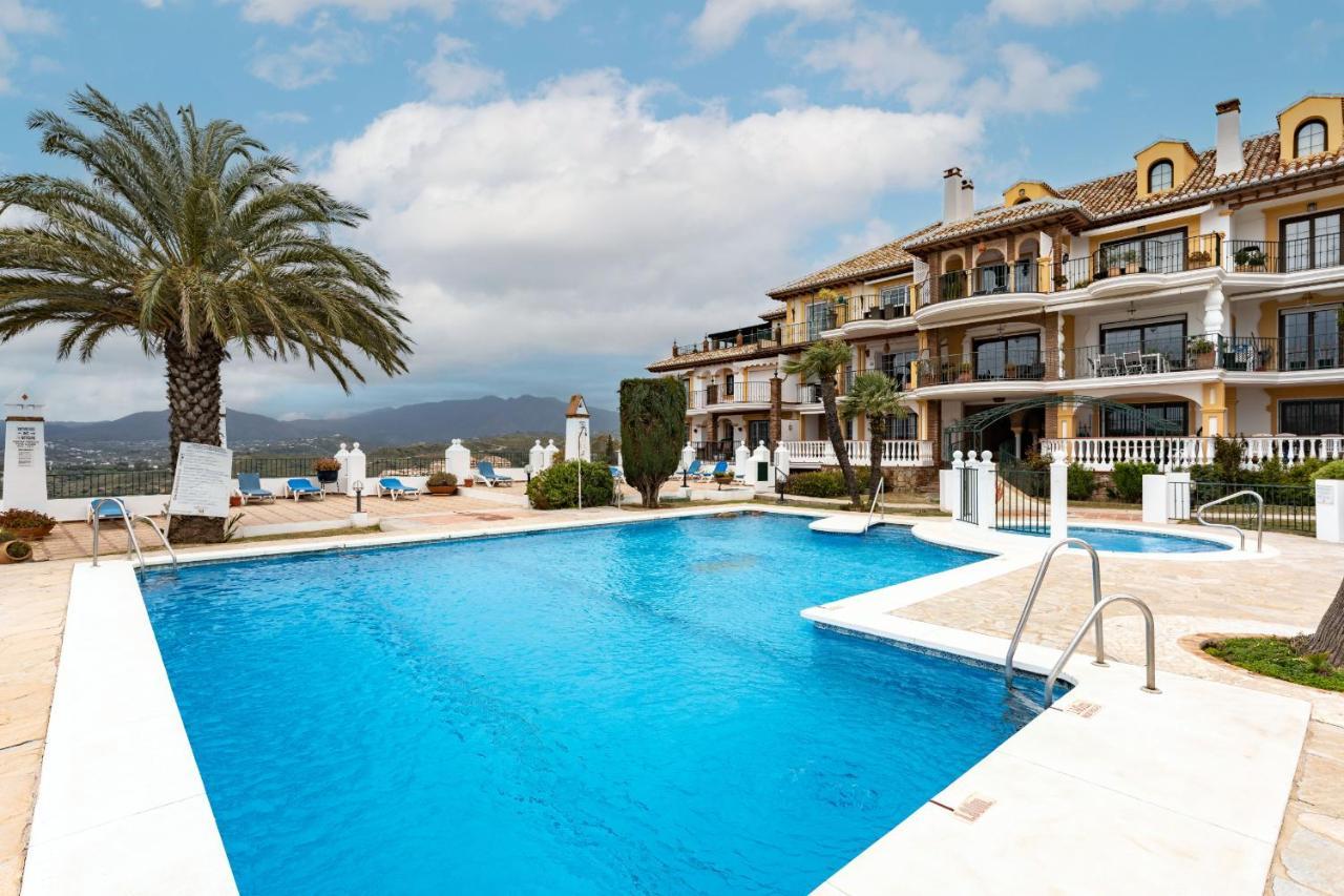 Malagasuite Mijas Golf Panoramic Views ฟูเอนฮิโรลา ภายนอก รูปภาพ