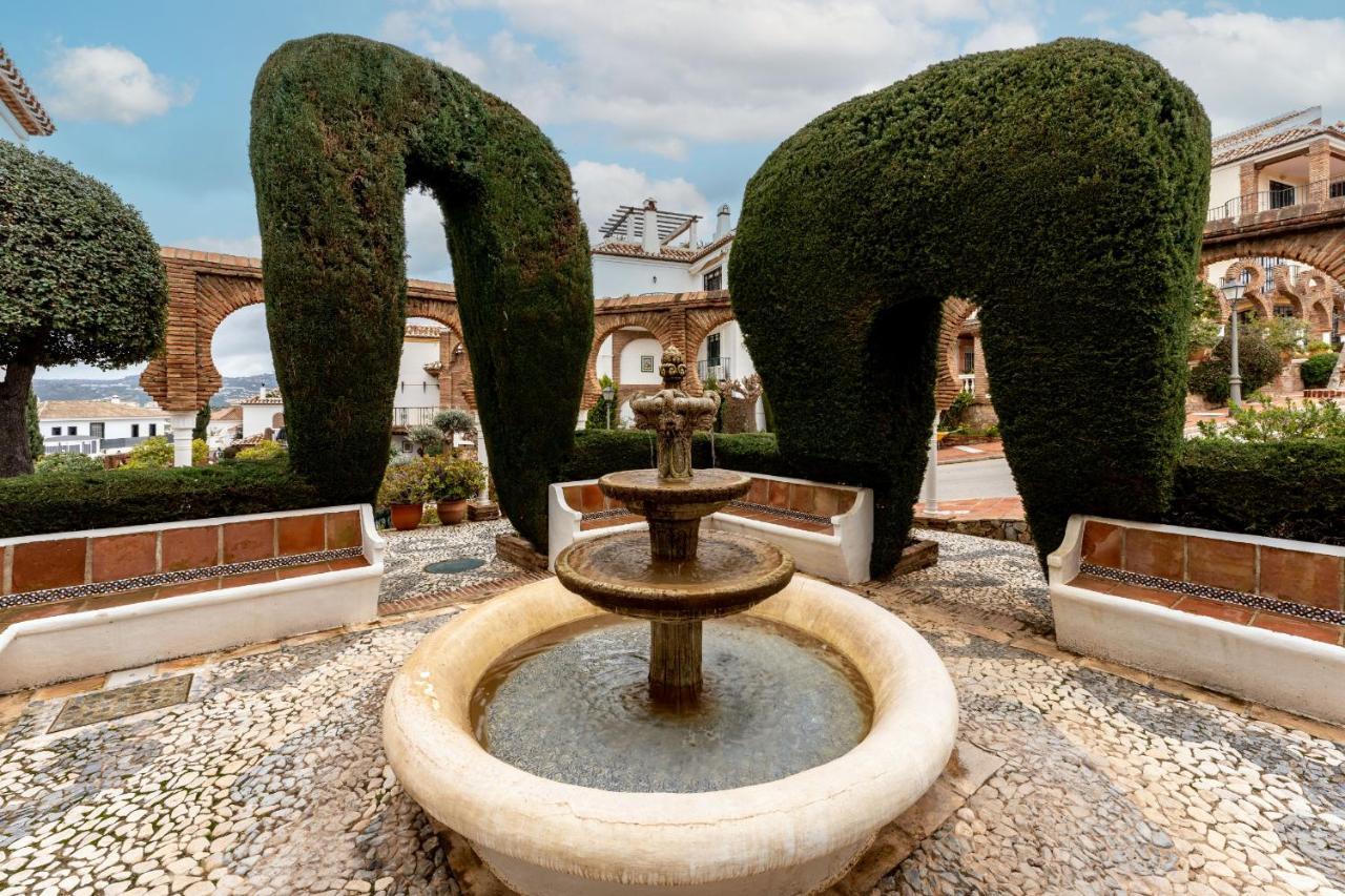 Malagasuite Mijas Golf Panoramic Views ฟูเอนฮิโรลา ภายนอก รูปภาพ