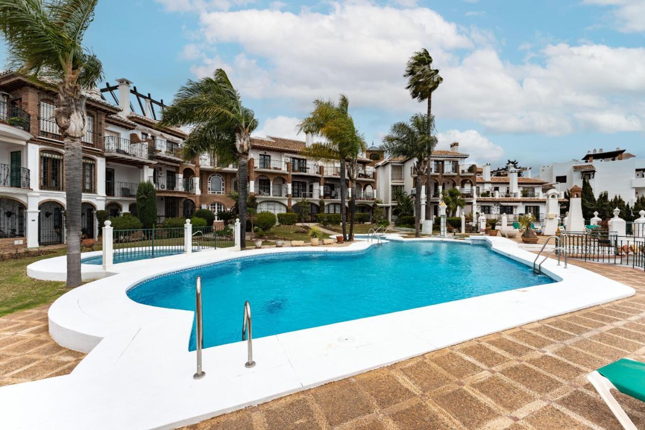 Malagasuite Mijas Golf Panoramic Views ฟูเอนฮิโรลา ภายนอก รูปภาพ