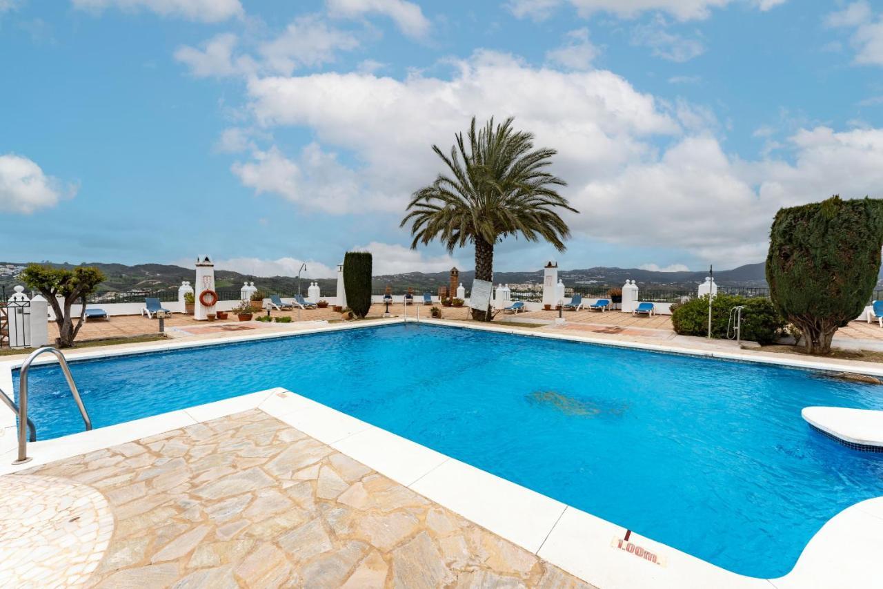 Malagasuite Mijas Golf Panoramic Views ฟูเอนฮิโรลา ภายนอก รูปภาพ