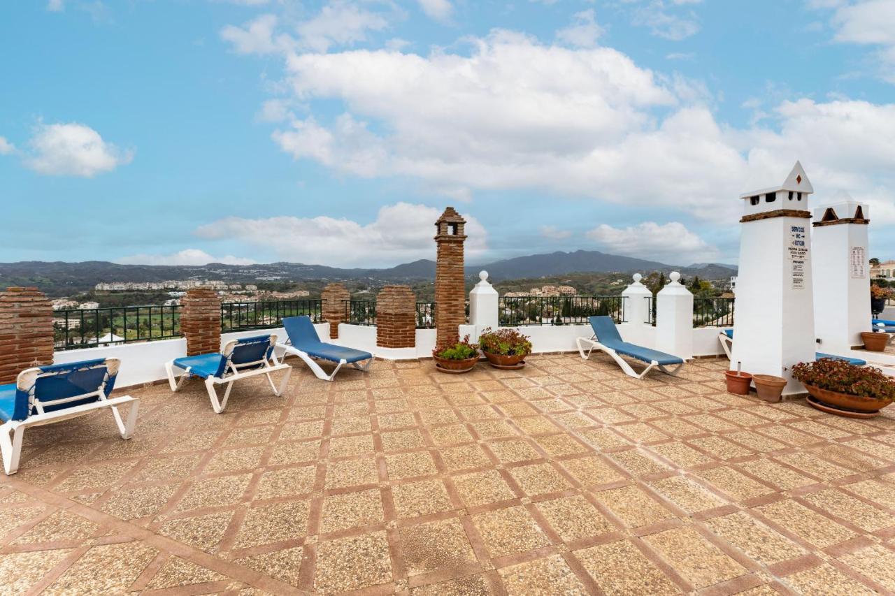 Malagasuite Mijas Golf Panoramic Views ฟูเอนฮิโรลา ภายนอก รูปภาพ
