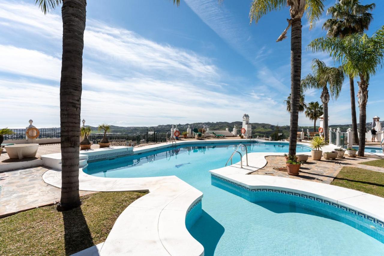 Malagasuite Mijas Golf Panoramic Views ฟูเอนฮิโรลา ภายนอก รูปภาพ