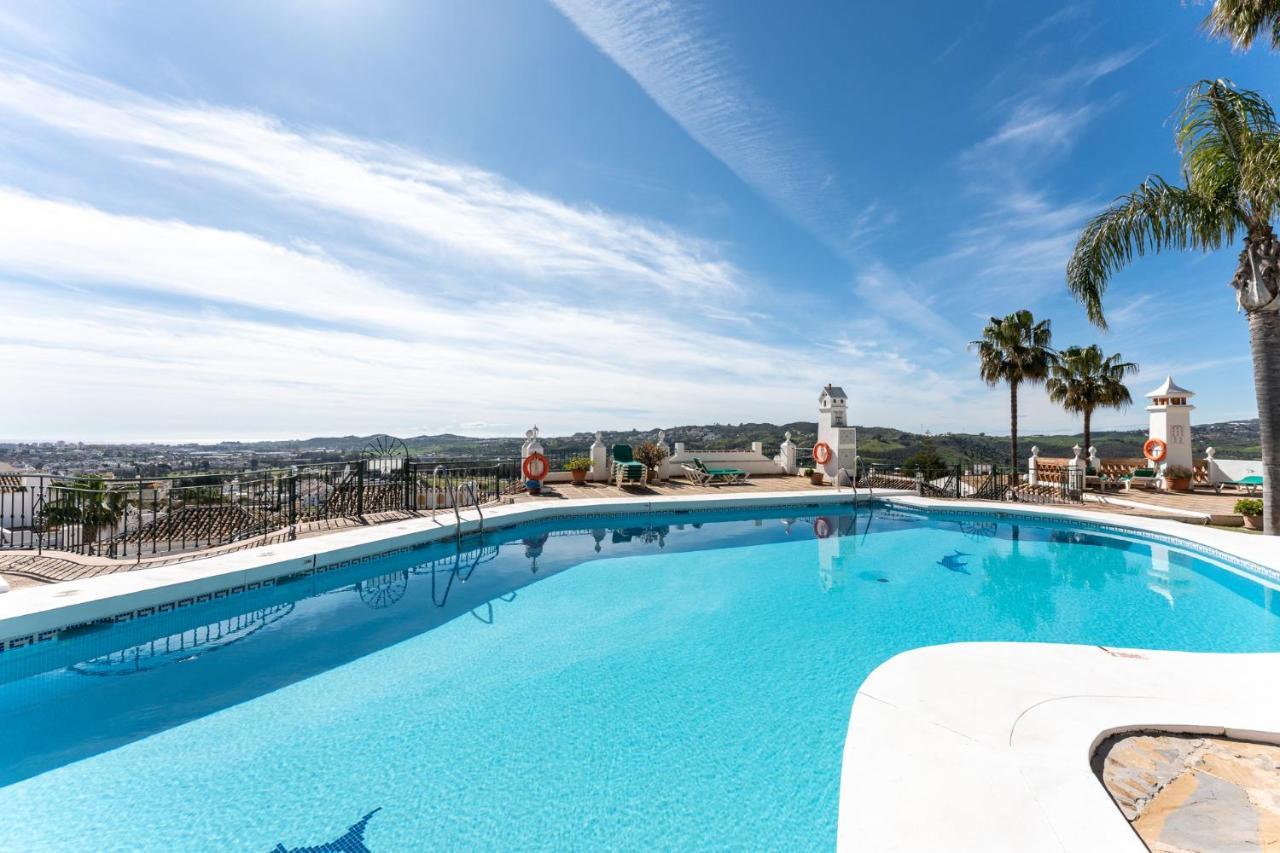 Malagasuite Mijas Golf Panoramic Views ฟูเอนฮิโรลา ภายนอก รูปภาพ